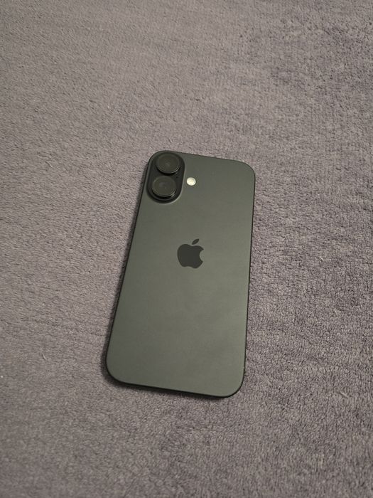 Vand/schimb iphone 16 Nou/128 gb