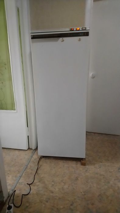 Продам морозильную камеру" Минск-18"