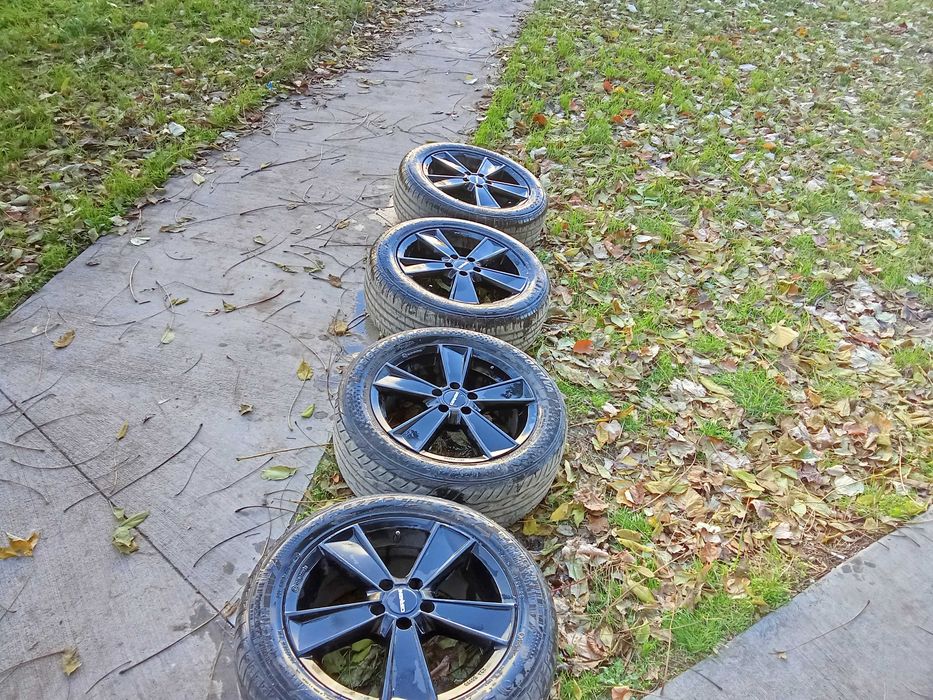 4 бр.Алуминиеви джанти с гуми 16 цола,350 лв.