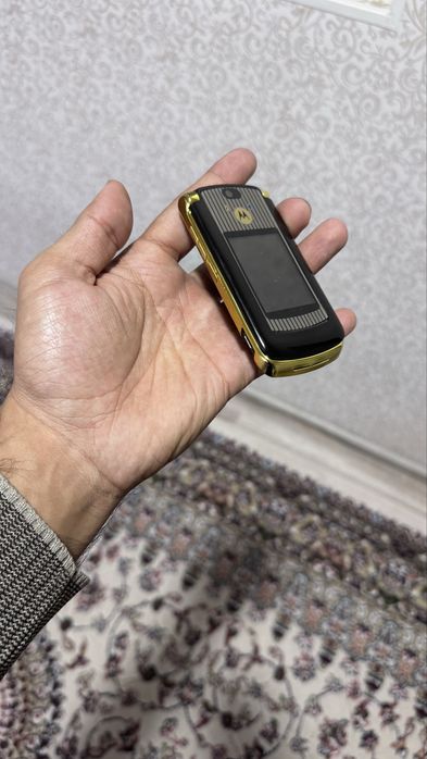Motorola v8 gold sim kartali zor sastayanya