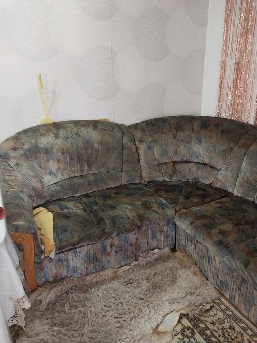 Диван отдам бесплатно,  самовывоз.