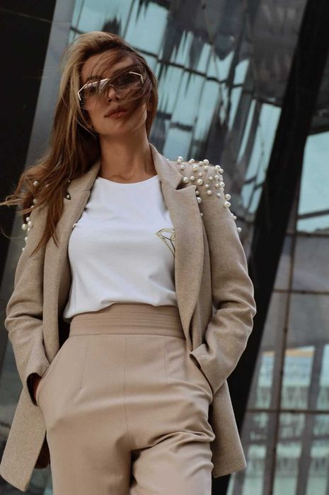 Намален MIJEL нов с етикет плътен блейзър с перли в цвят мока