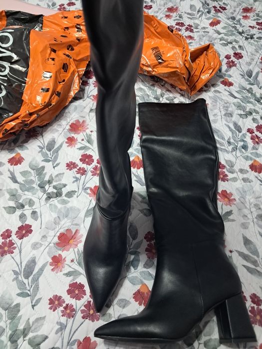 Cizme peste genunchi