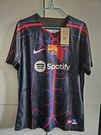 Мъжка футболна тениска на Барселона Nike Сезон 23/24 *Размер L*