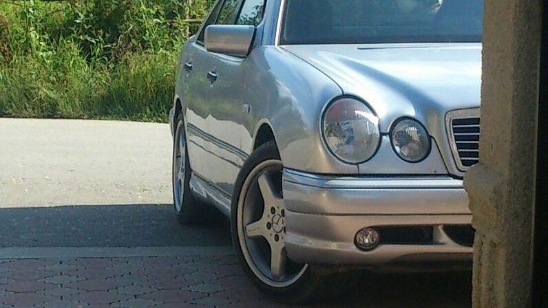 W210 до рест е55 бампера пороги спойлера козырьки реснички