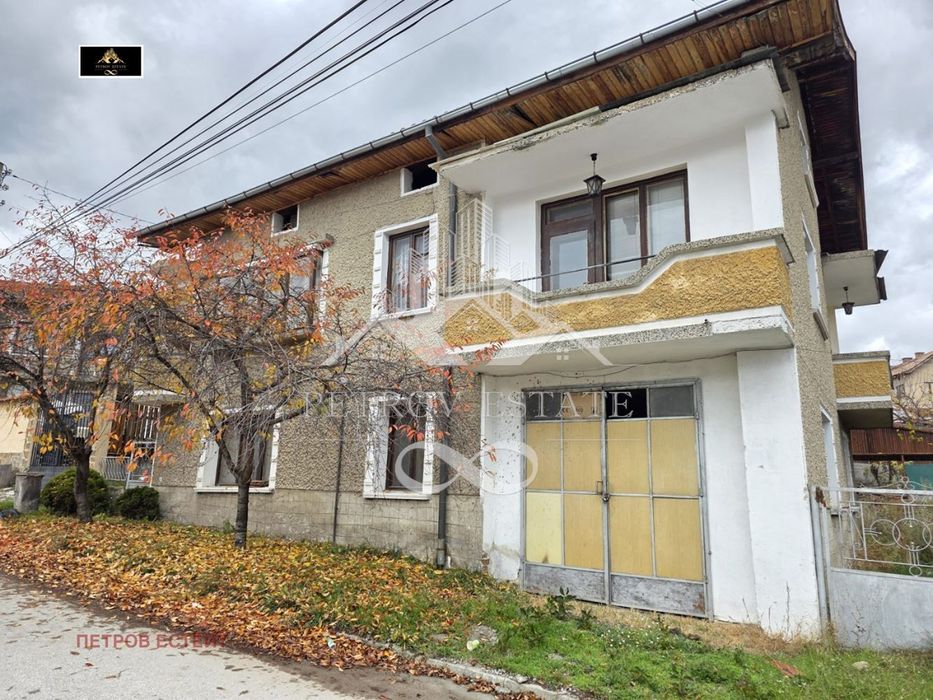 Къща в Пазарджик, област-гр.Велинград площ 297 цена 155000