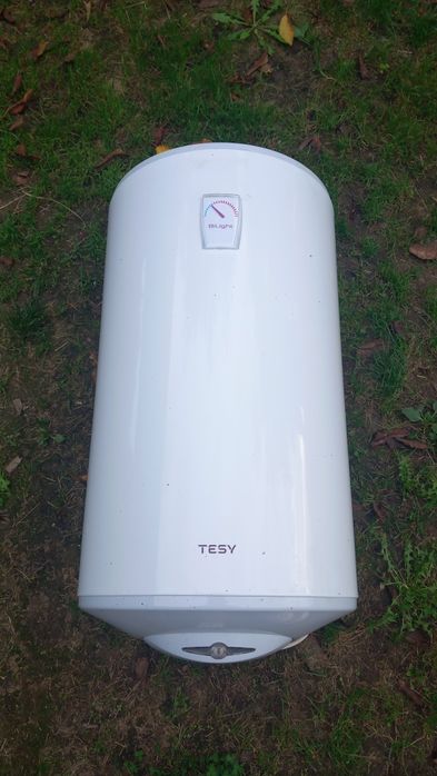 vând soba pe lemne care se poate lega la calorifere+ boiler de apa