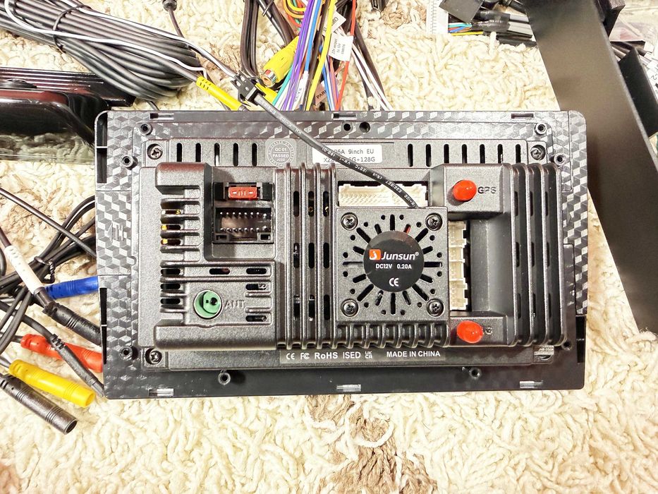 Navigatie Auto Dacia Duster Teyes/Junsun 9" QLED 8C+6G 4G LTE TPMS 360