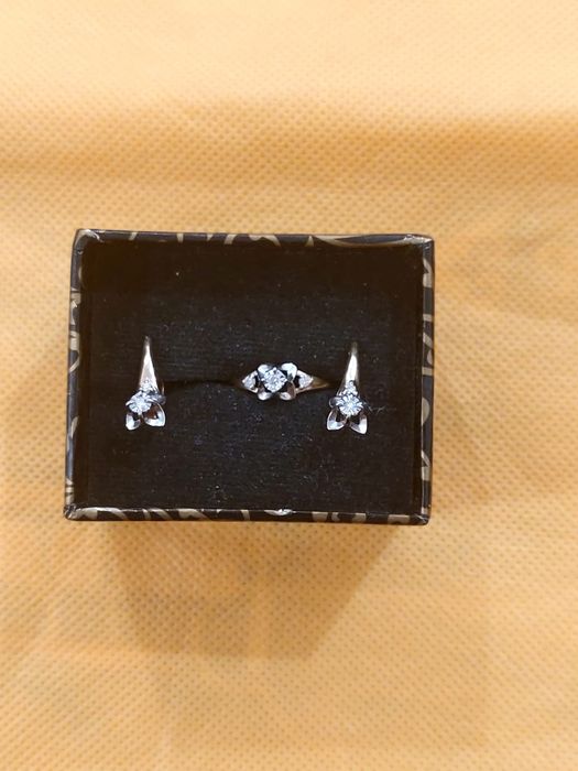 Набор из золота, с бриллиантом