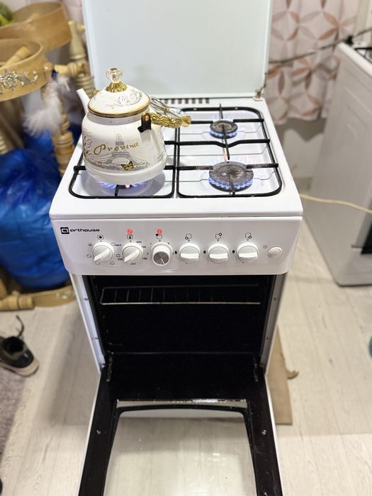 Продам газ плиту комбинированный с доставкой отлично работает