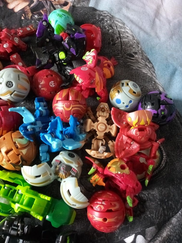 Bakugan/Бакугани от старите и по-новите серии