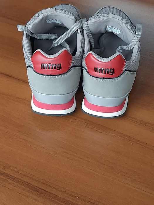 Мъжки маратонки  mtng