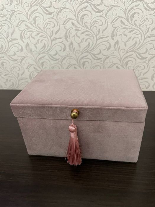 Шкатулка для украшений