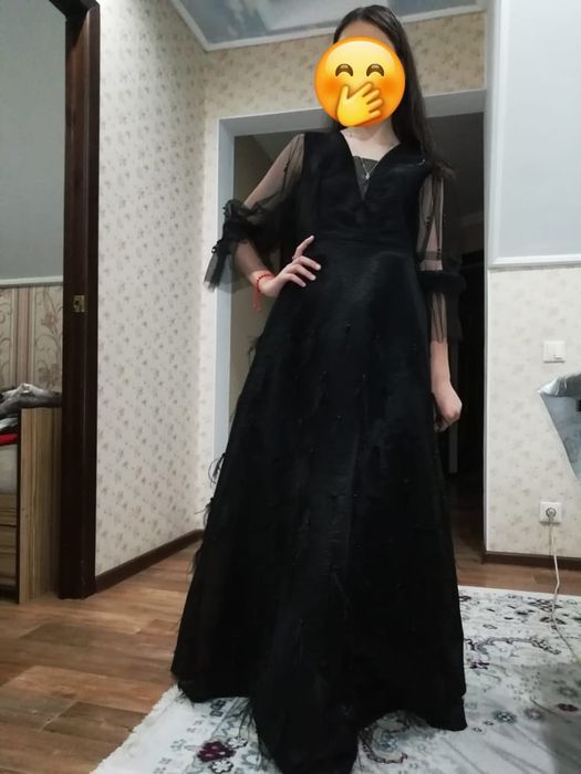 Продам вечерние бальные платие
