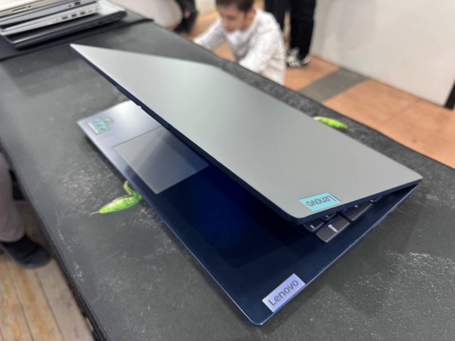 Lenovo IdeaPad 3 Core i7-11gen 8/128+1TB