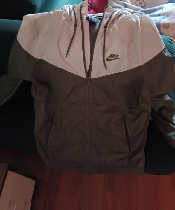 Geaca subțire Nike