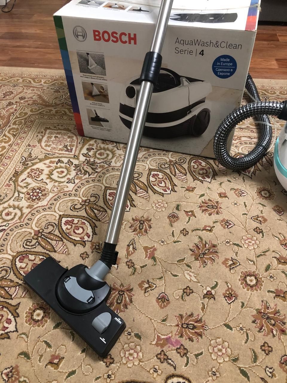 Продам моющий пылесос Bosch
