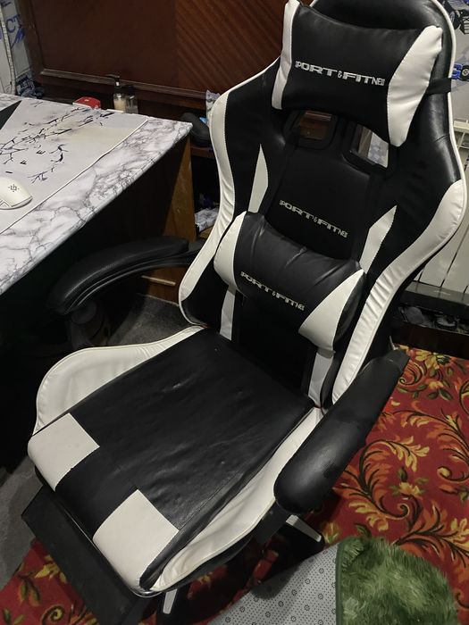 Игровой стул в отлочном состоянии