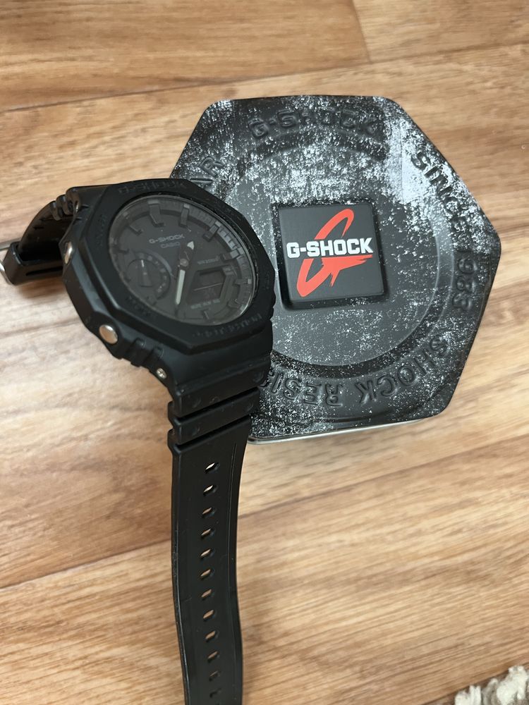 Casio G-Shock GA-2100 часы