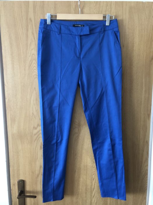 Vand pantaloni marca Caramel, marimea 38, gen office