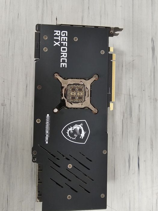 Nvidia GeForce RTX 3090 GAMING X TRIO 24G