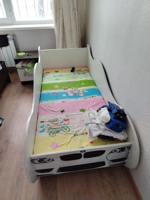 Продам кровать в хорошем состояние детскии