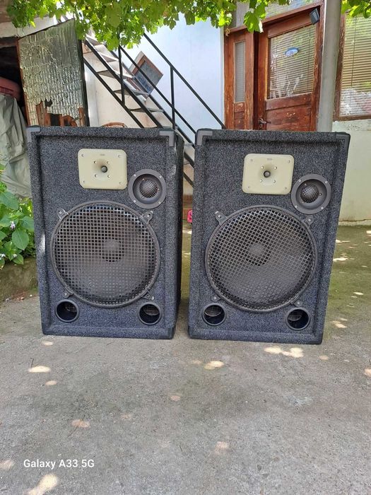 Продавам ДЖ Стъпало 2 Х 400 вата на 8 ома след профилактика и колони