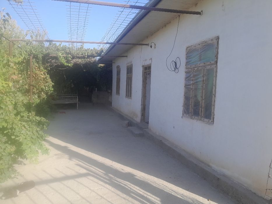 Dacha sotiladi karmanada