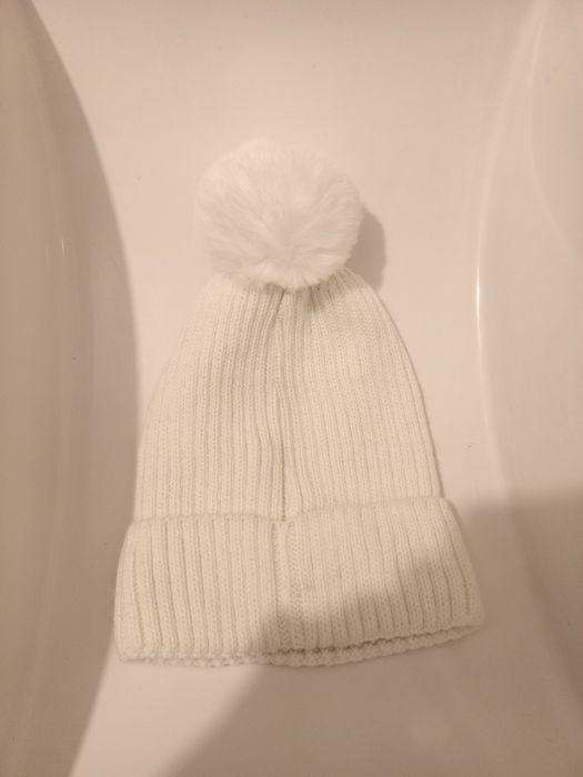 Căciulă Adidas nouă