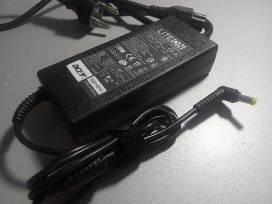 зарядка для ноутбука зарядка на ноутбук Acer и шнур питания от зарядки