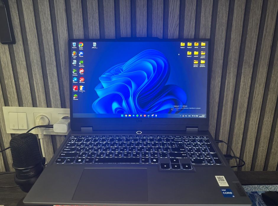 Lenovo LOQ 15IAX9 ( обмен на Макбук Macbook)