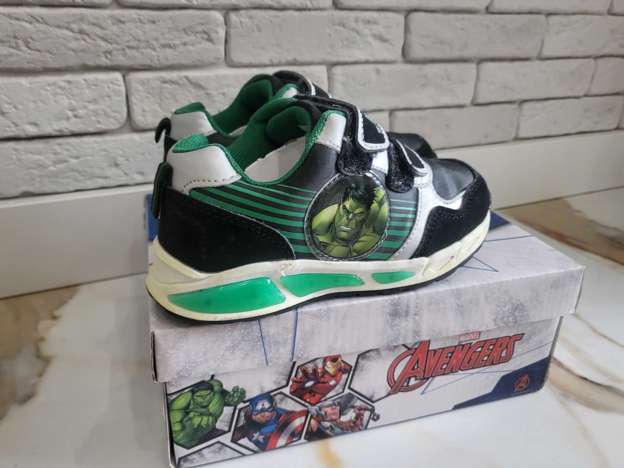 Маратонки за момче HuLk 29номер /19см стелка