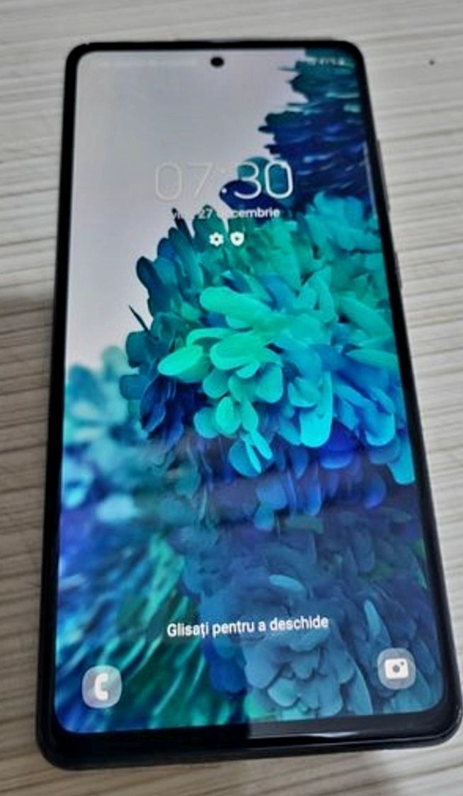 Samsung S20 Fan Edition