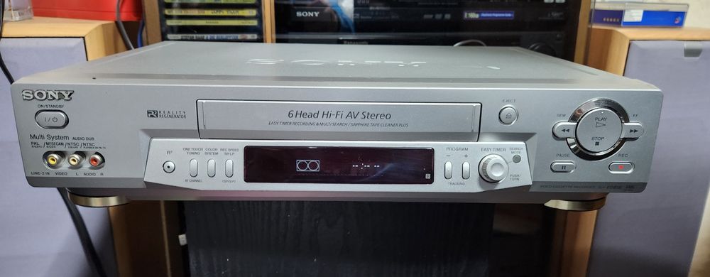 Videorecorder Sony cu telecomandă