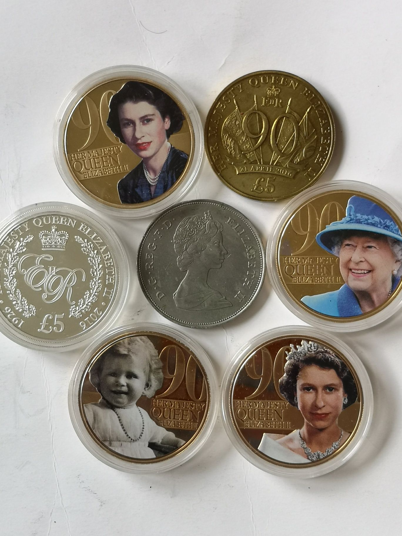 Monezi comemorare 90 de ani Regina Elisabeta a marii britanii