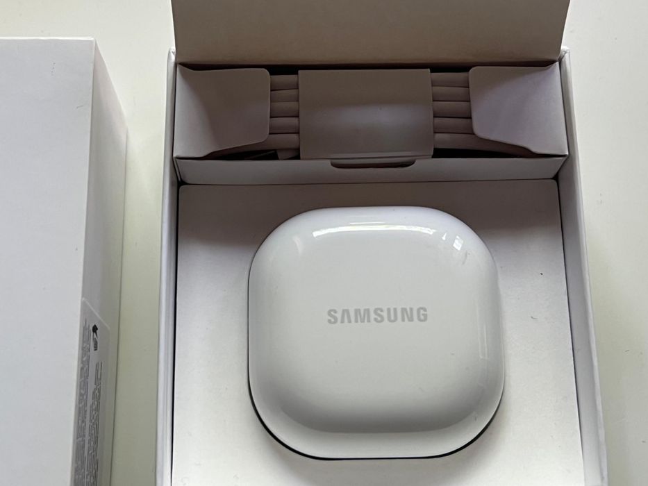 Casti Samsung Galaxy BUDS FE - Bluetooth