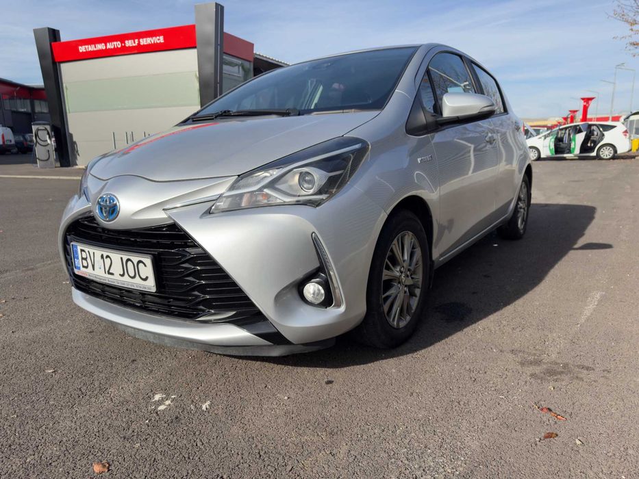 Toyota Yaris 1.5 benzina hybrid ,60 mii km