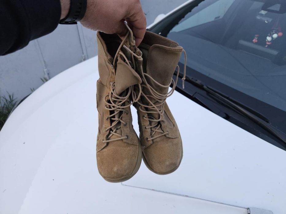 Bocanci desert americani danner 38