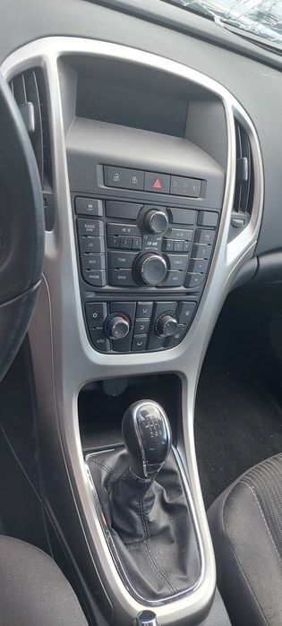 Opel Astra 1,7 CTDI, Опел Астра J на части!
Април 2010, Комби