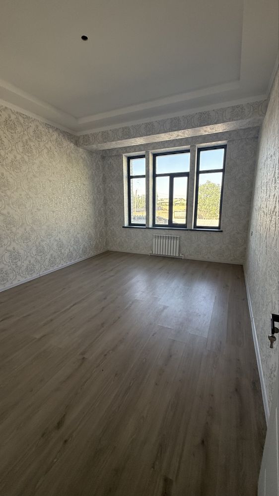 Срочно продается квартира в Новостройке Янгиюль