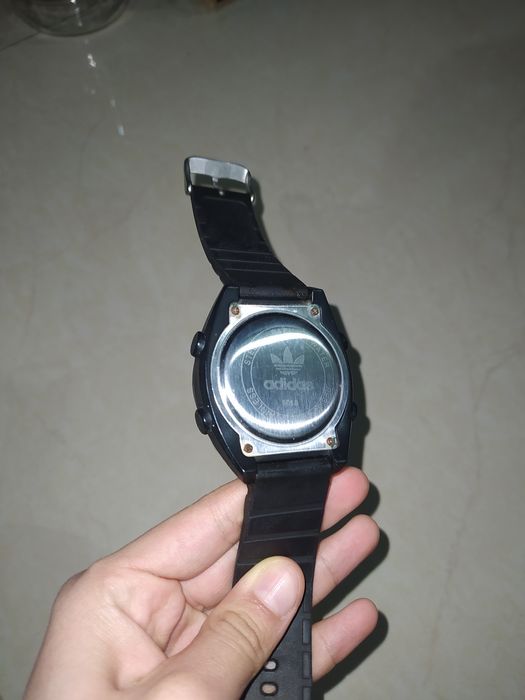 Adidas часы продаётся