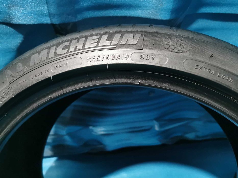 245 40 19 - 275 35 19 michelin runflat 4 buc