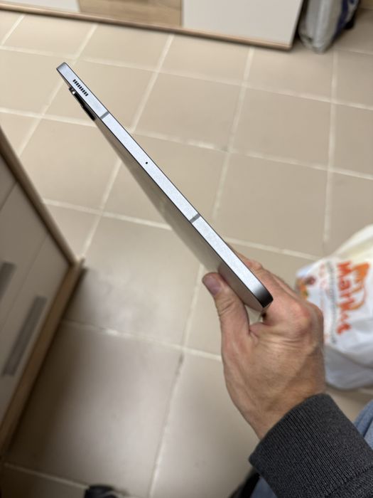 Таблет Samung Galaxy Tab S9 FE Plus + 8/128gb отличен