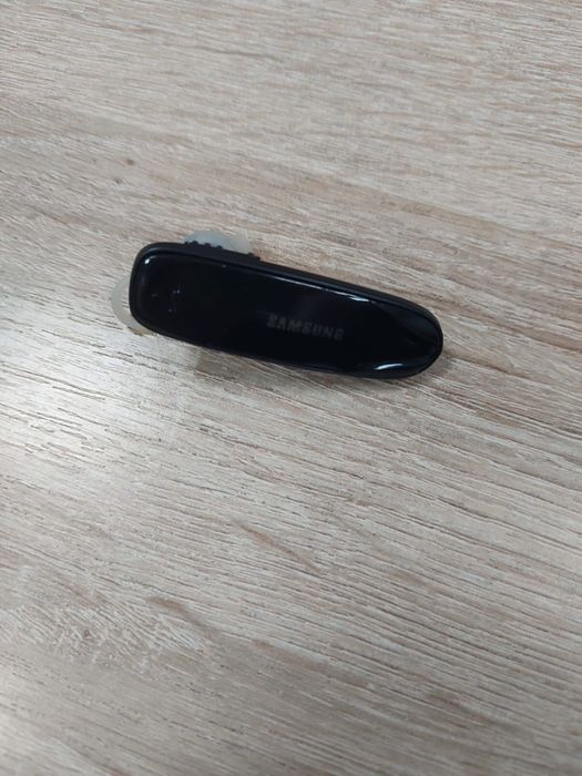 Продам наушник самсунг беспроводной