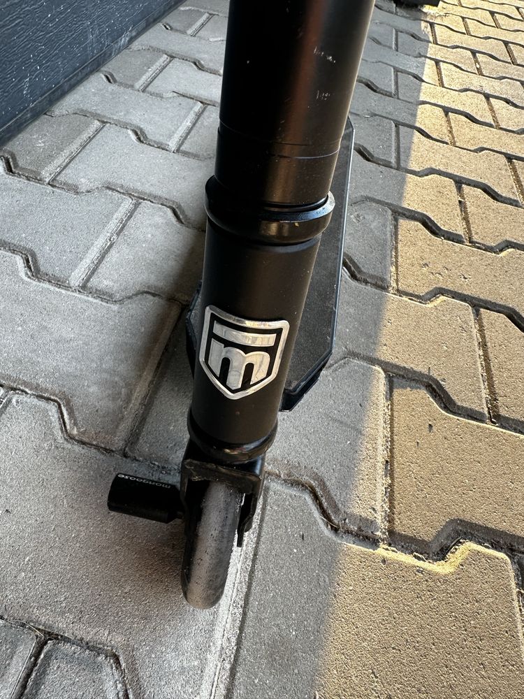 Mongoose Stance Pro – тротинетка за трикове