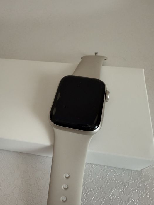 Apple Watch SE 2 (40mm) Starlight