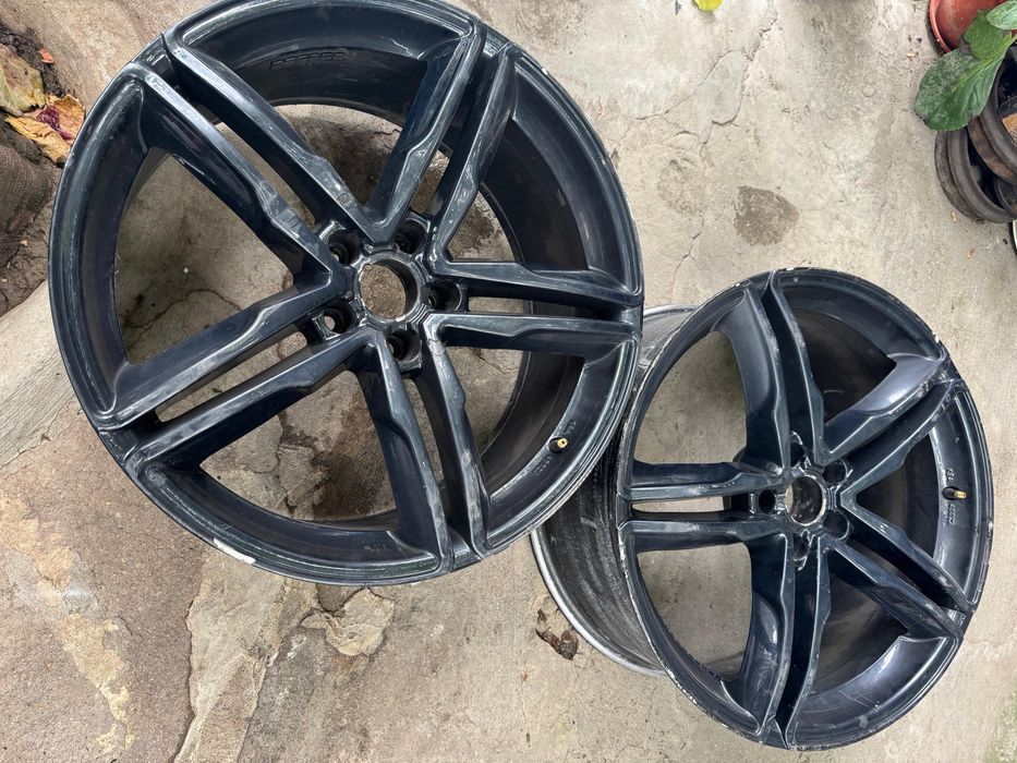 Vând jante audi R20!