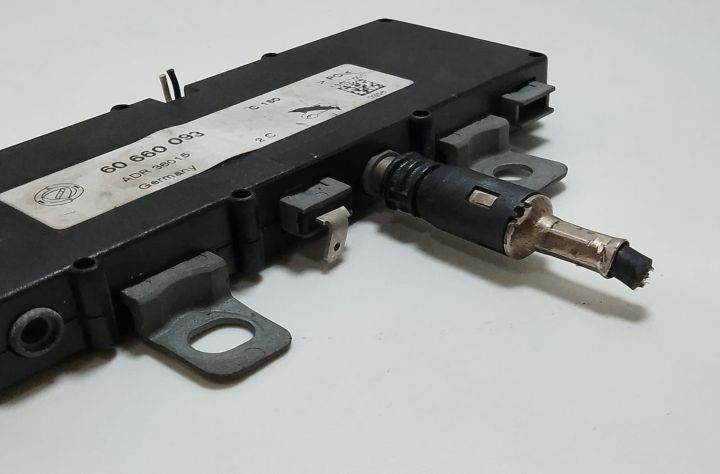 Amplificator  Antena 60660093 Lancia Thesis prima generatie