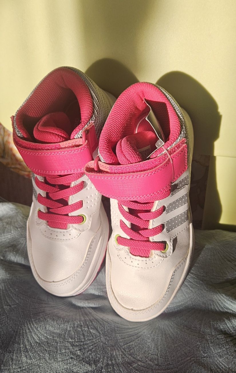 Детски високи маратонки Adidas - 29 номер