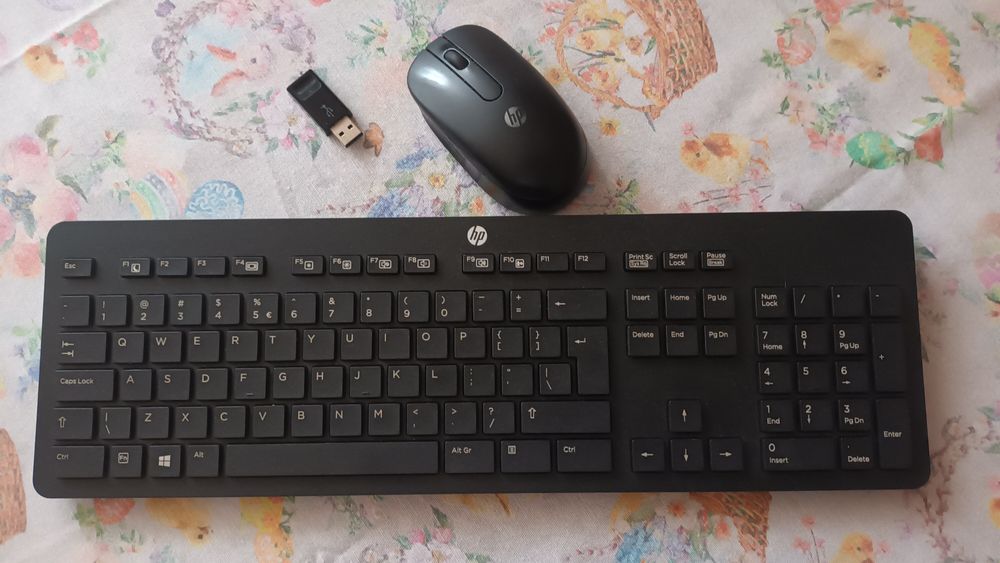 Mouse și tastatură hp wireless